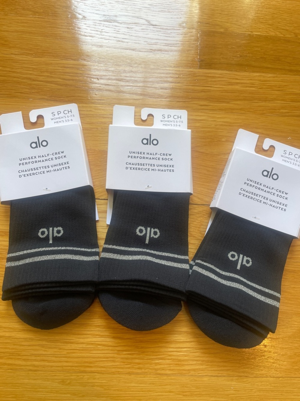 NWT New with Tags ALO Yoga Unisex Half-Crew Black Unisex Performance Sock Set